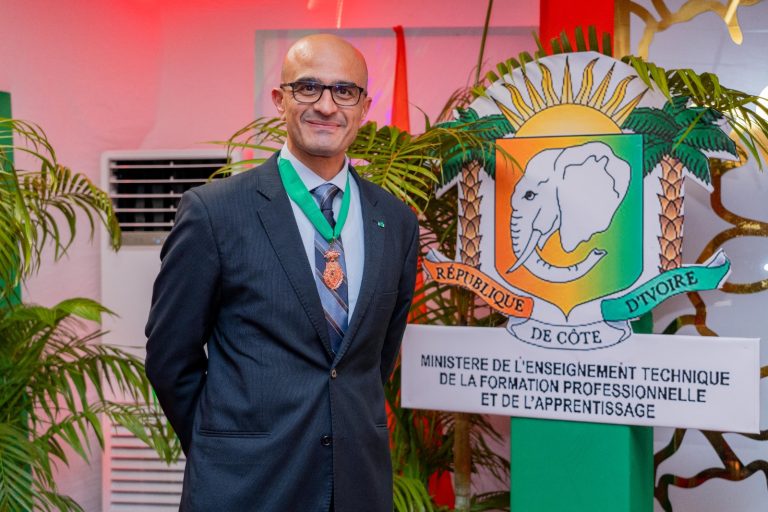 AIP/ Le directeur général de Nestlé Côte d’Ivoire distingué pour son engagement en faveur des jeunes