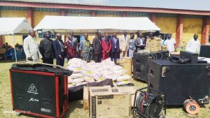 AIP / Un cadre d'Adiaké fait don de matériel de sonorisation et de vivres à l’Église de Pentecôte international Côte d'Ivoire de la localité