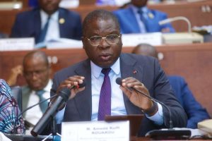 Côte d’Ivoire – AIP / Budget 2026 : Amédé Koffi Kouakou fait le point de plusieurs chantiers routiers devant le Sénat
