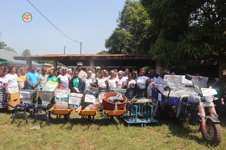 Côte d’Ivoire-AIP/ Les femmes du groupement KAHIGOR de Gotongouiné-Blouno bénéficient d’équipements pour développer leurs activités agricoles