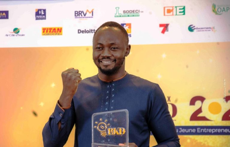 Côte d’Ivoire-AIP/ Grand prix Jeannine Djadji : la fondation BJKD distingue un jeune entrepreneur burkinabè