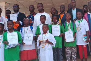 Côte d'Ivoire-AIP/ La fondation Soumahoro Souleymane prime des élèves à Danané