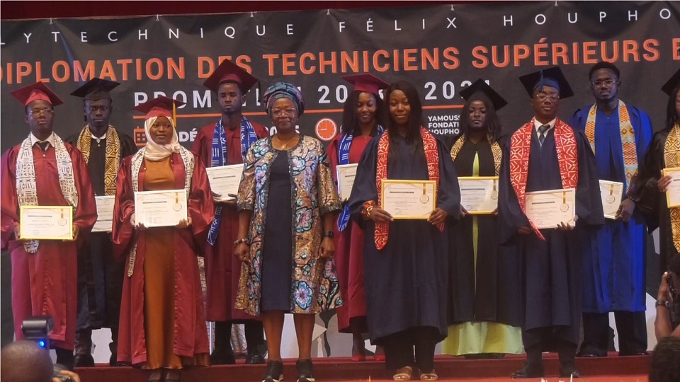 Côte d’Ivoire – AIP/Enseignement supérieur : 678 techniciens supérieurs et ingénieurs officiellement diplômés à l’INPHB de Yamoussoukro