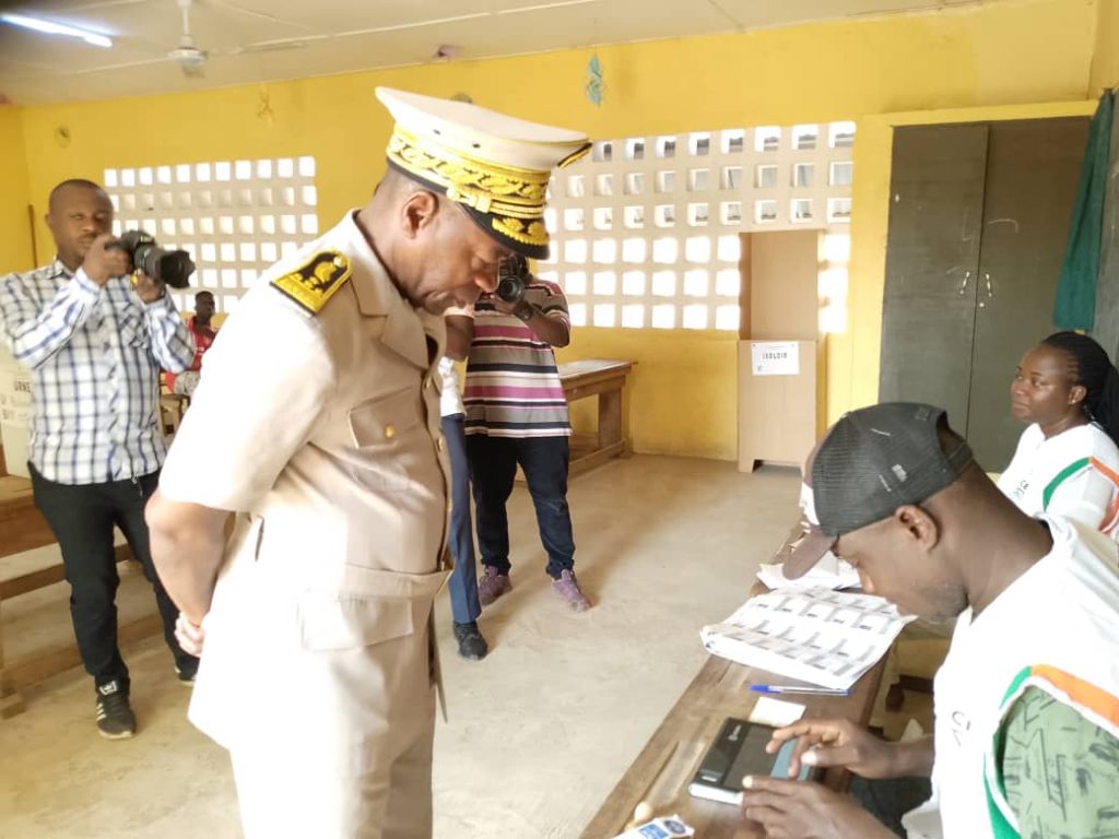 Côte d’Ivoire-AIP/Législatives 2025 : le préfet Yacouba Doumbia salue le bon déroulement du scrutin à Bouna