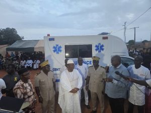 Côte d'Ivoire-AIP/ Le ministre Amadou Coulibaly offre des ambulances à des centres de santé ruraux de Korhogo