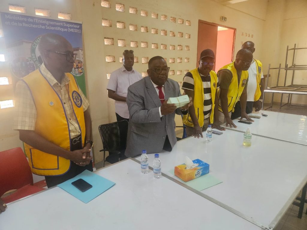 Côte d’Ivoire-AIP / Le Lions Club offre 500 tickets de restauration aux étudiants du CROU de l’Université de Korhogo