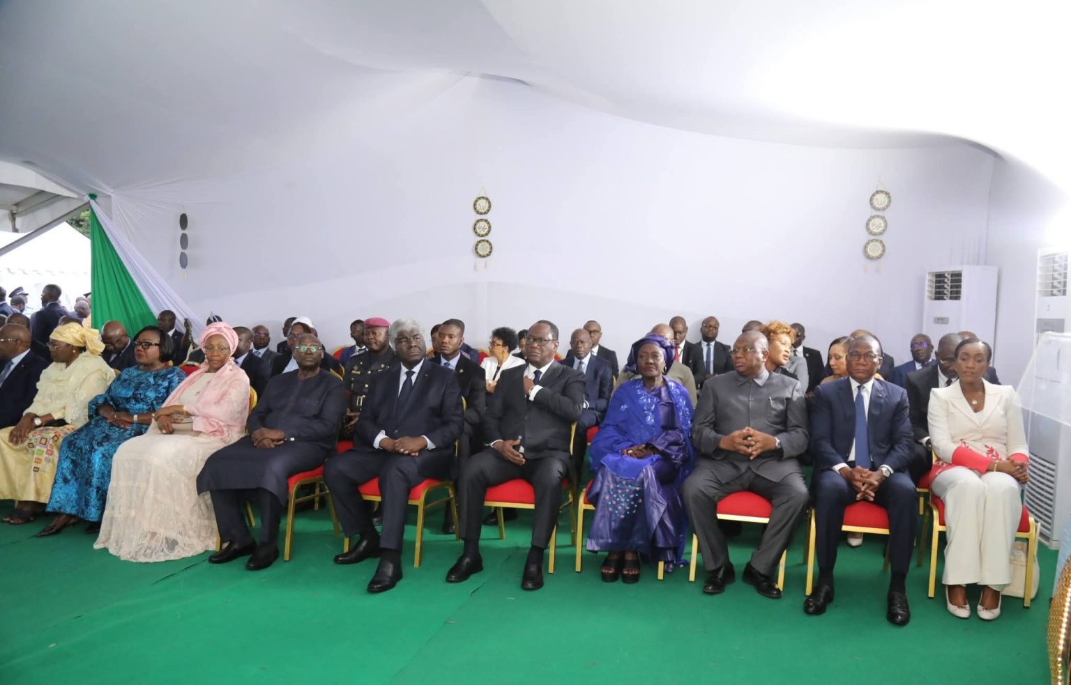 Côte d’Ivoire-AIP/ Des hautes autorités de l’Etat et membres du gouvernement sortant aux côtés du ministre Moussa Sanogo en deuil