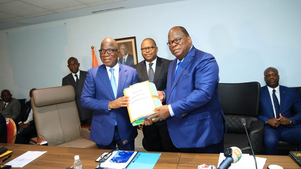 Côte d’Ivoire-AIP/ Laurent Tchagba passe le témoin à Jacques Assahoré au ministère des Eaux et Forêts