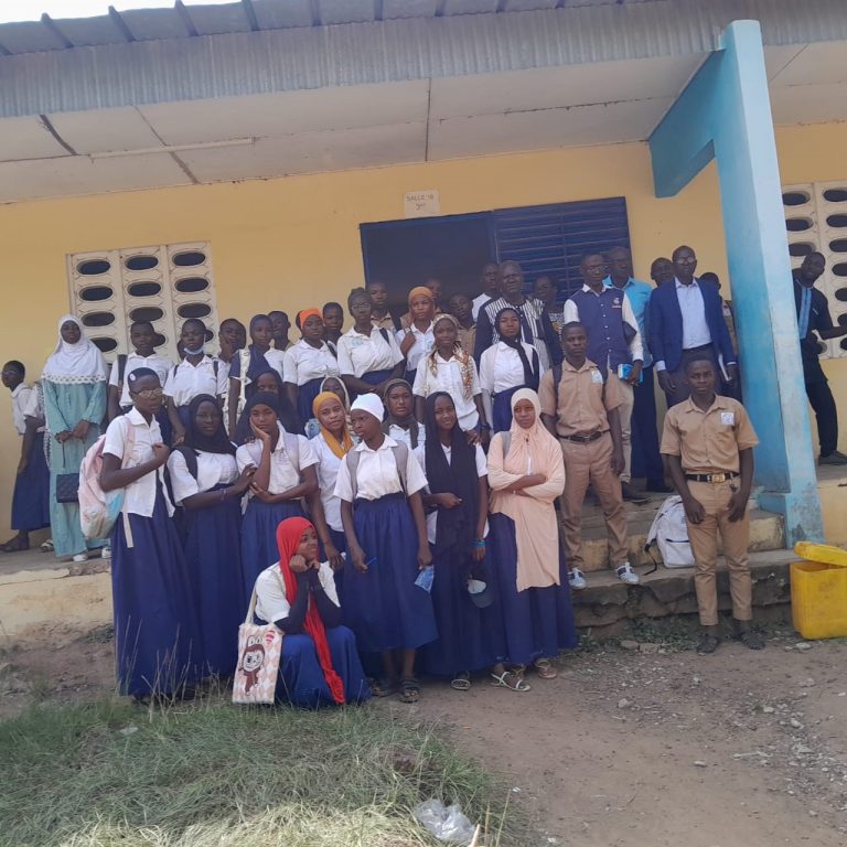 Côte d’Ivoire–AIP /Des élèves du lycée Coffi Gadeau de Tiébissou sensibilisés à la lutte contre l’échec scolaire