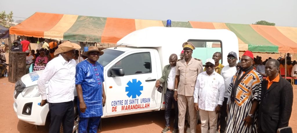 Côte d’Ivoire-AIP / Le conseil régional du Béré dote le centre de santé urbain de Marandallah d’une ambulance médicalisée