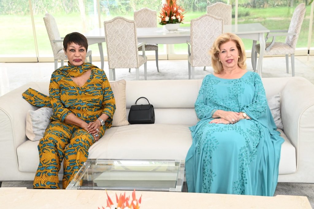 Côte d’Ivoire – AIP / Vœux du Nouvel An : la Première dame reçoit Henriette Konan Bédié