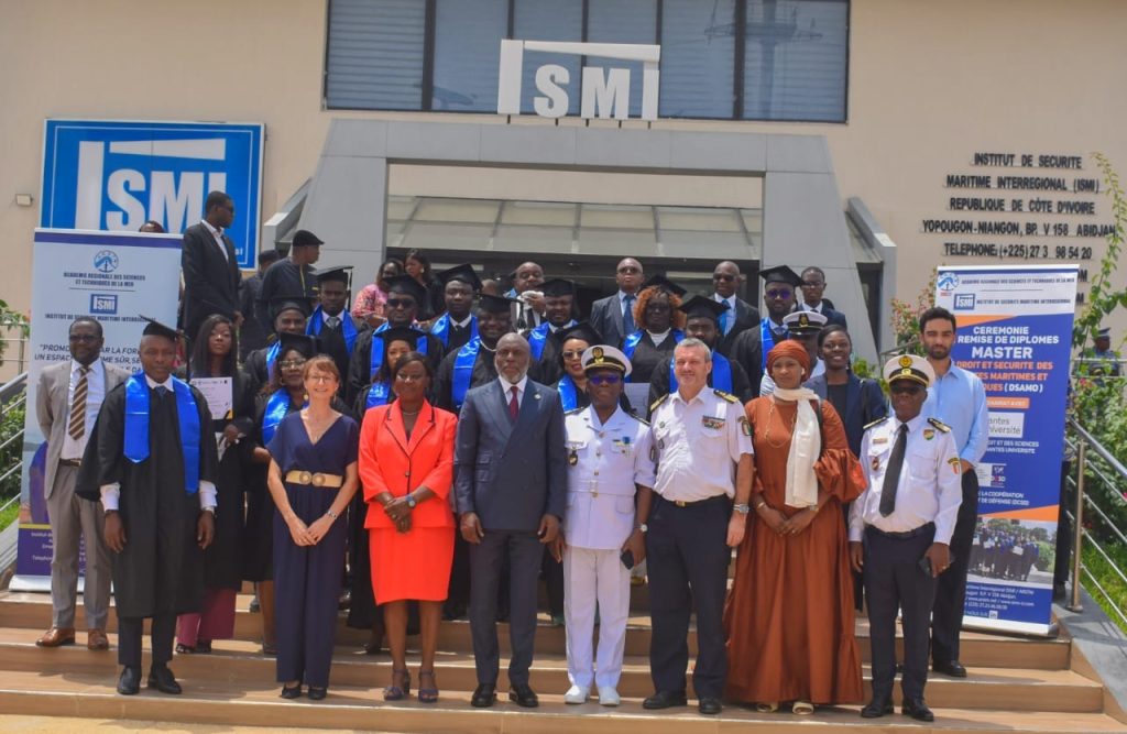 Côte d’Ivoire-AIP / Vingt-et-un cadres du golfe de Guinée diplômés en droit et sécurité maritimes pour renforcer la gouvernance régionale