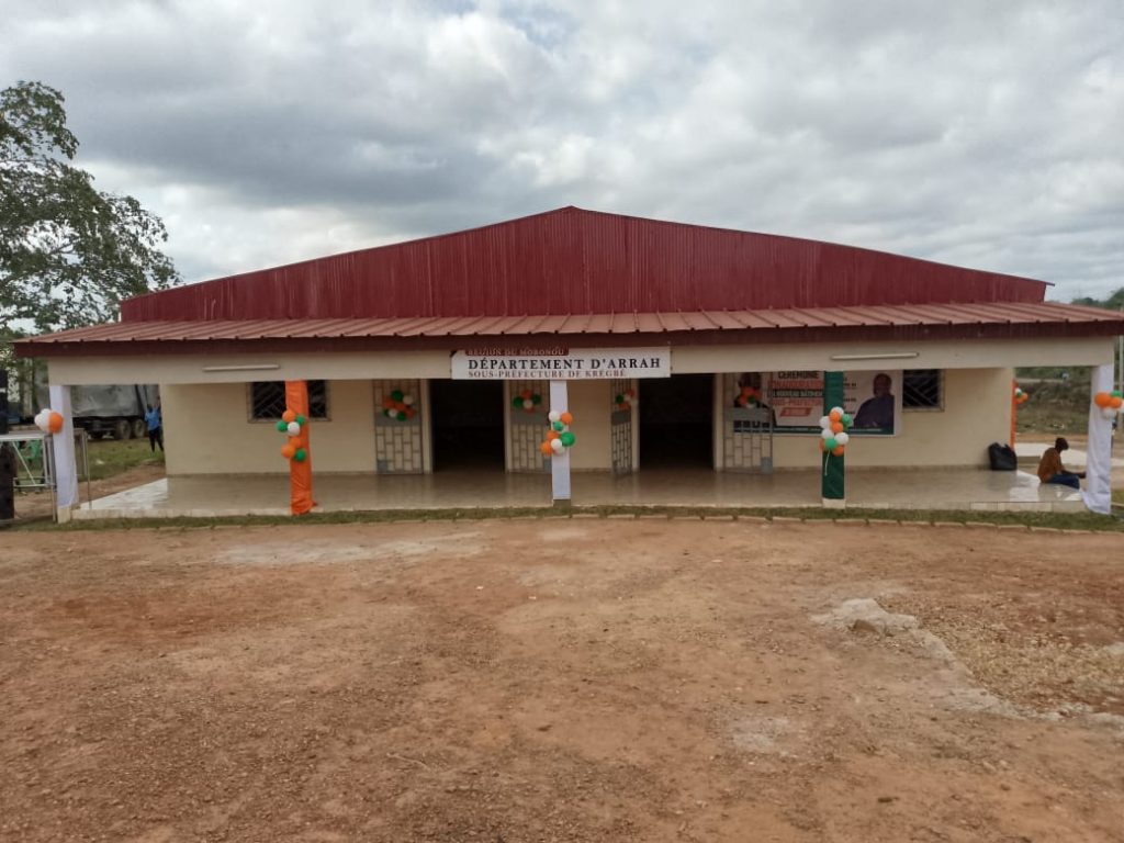 Côte d’Ivoire – AIP /Arrah: le ministre Vagondo réceptionne les nouveaux locaux de la sous-préfecture de Krégbé