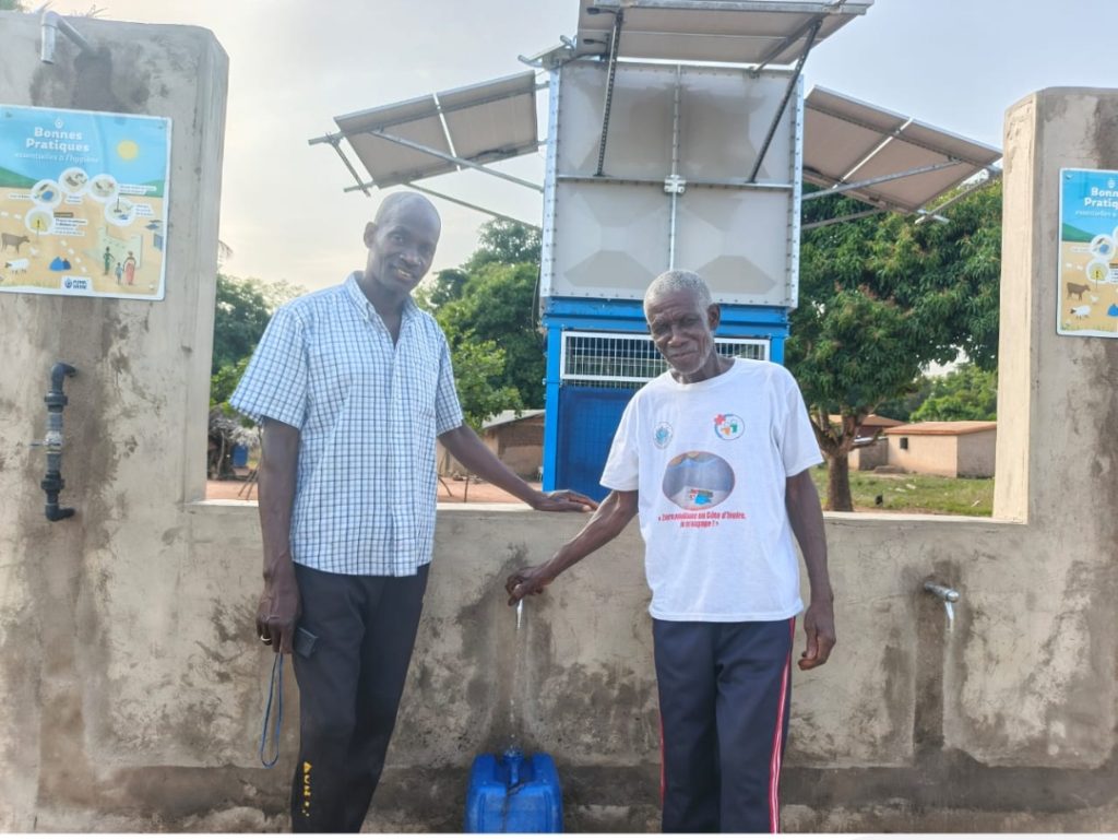 Côte d’Ivoire-AIP/ Nassian : le chef de Tienguélé salue la réhabilitation de la pompe hydraulique du village transformée en HVA