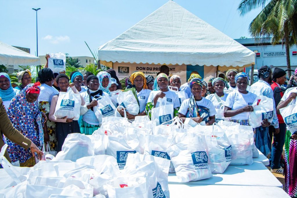 Côte d’Ivoire-AIP/ Solidarité : la Fondation Édouard Fonh-Gbéi (EFG) offre 450 kits de soutien aux communautés de Cocody