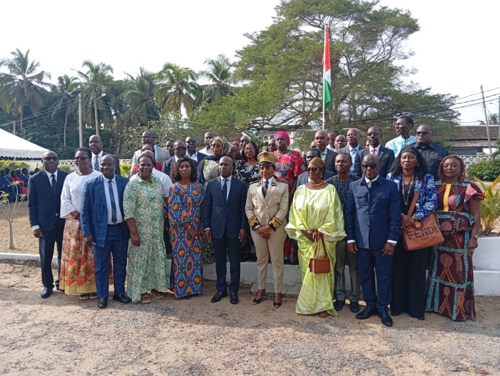 Côte d’Ivoire – AIP / Grand-Bassam: un hommage au ministre délégué Jean Louis Moulot pour son sens élevé de l’Etat