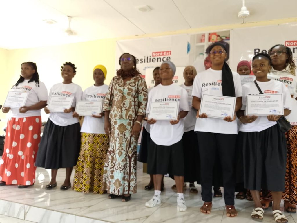 Côte d’Ivoire-AIP/206 jeunes filles reçoivent leurs attestations après une formation à l’entrepreneuriat à Bouna