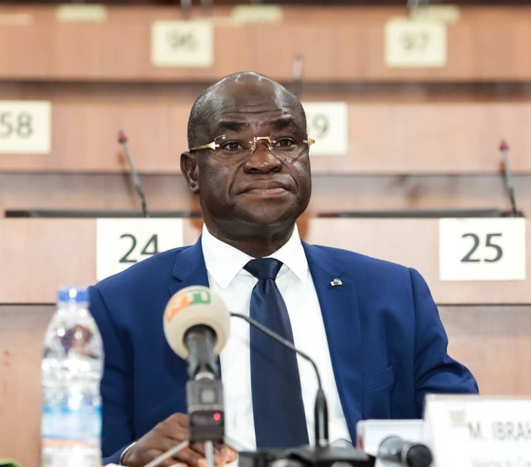 Côte d’Ivoire-AIP/ Le ministre Kalil Konaté obtient à l’unanimité l’adoption de deux projets de loi majeurs en faveur des PME