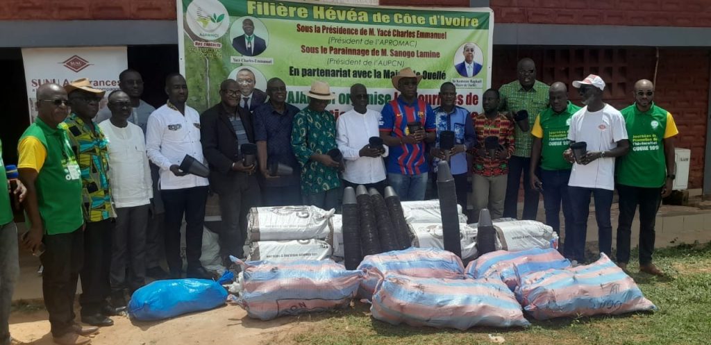 Côte d’Ivoire – AIP / Les planteurs de Ouellé s’approprient le programme de replantation de l’hévéa