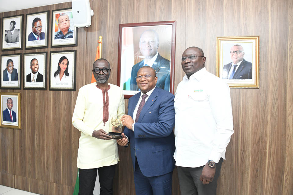 Prix-FAAPA-EBONY-MIN-COM19