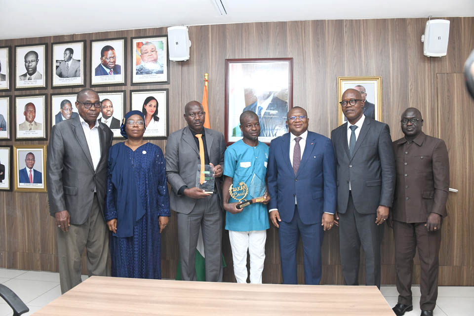 Prix-FAAPA-EBONY-MIN-COM22