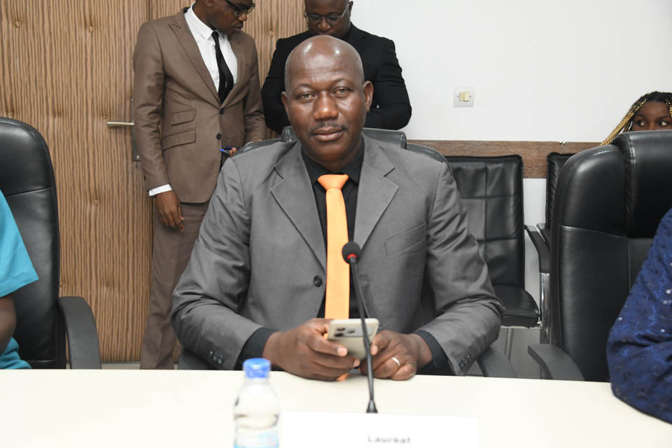 Prix-FAAPA-EBONY-MIN-COM5