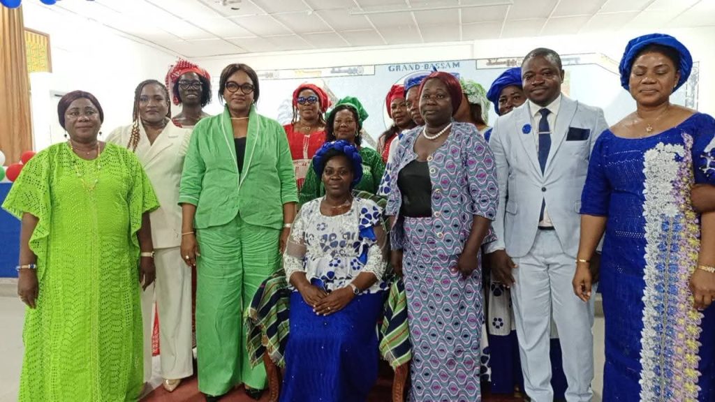 Côte d’Ivoire-AIP/ L’Association Synergie des métiers des femmes de Grand-Bassam investit sa présidente