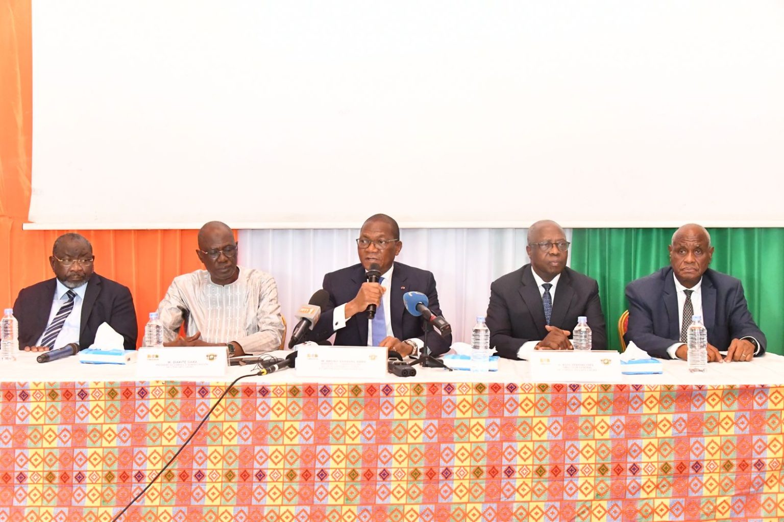 Côte d’Ivoire-AIP/ « La page de la crise du cacao est tournée avec la gestion des stocks résiduels » (Ministre)