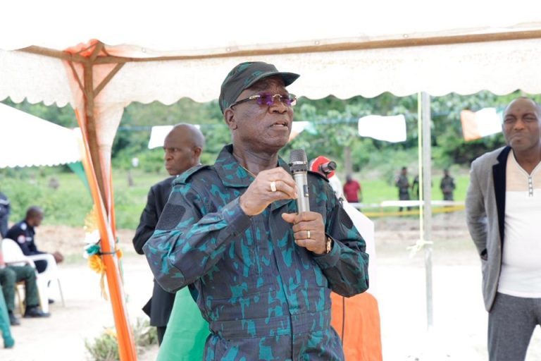 Côte d’Ivoire-AIP/ Le ministre Jacques Assahoré Konan lance une campagne nationale de reboisement compensatoire