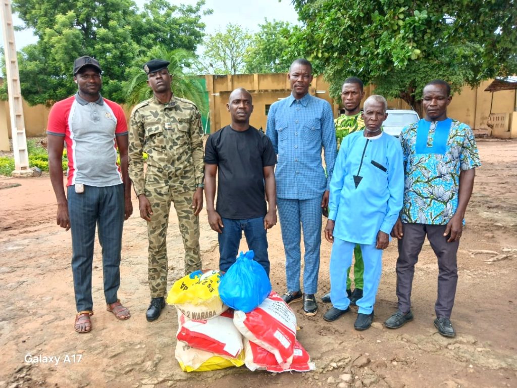 Côte d’Ivoire-AIP/ Le pasteur Kambiré Bruno fait des dons aux détenus de la prison civile de Bouna