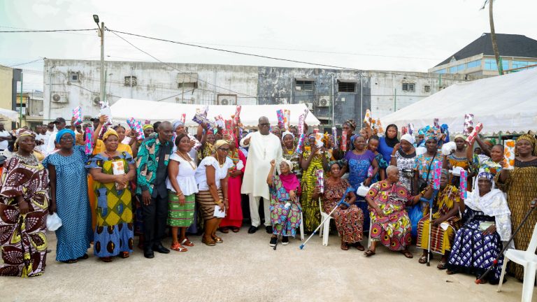 Côte d’Ivoire-AIP / Laurent Tchagba célèbre les mères et réaffirme son engagement en faveur des femmes de Marcory
