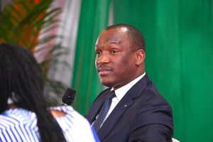 Côte d’Ivoire-AIP/ Le gouvernement annonce la construction de nouveaux centres de service civique pour renforcer l’encadrement des jeunes