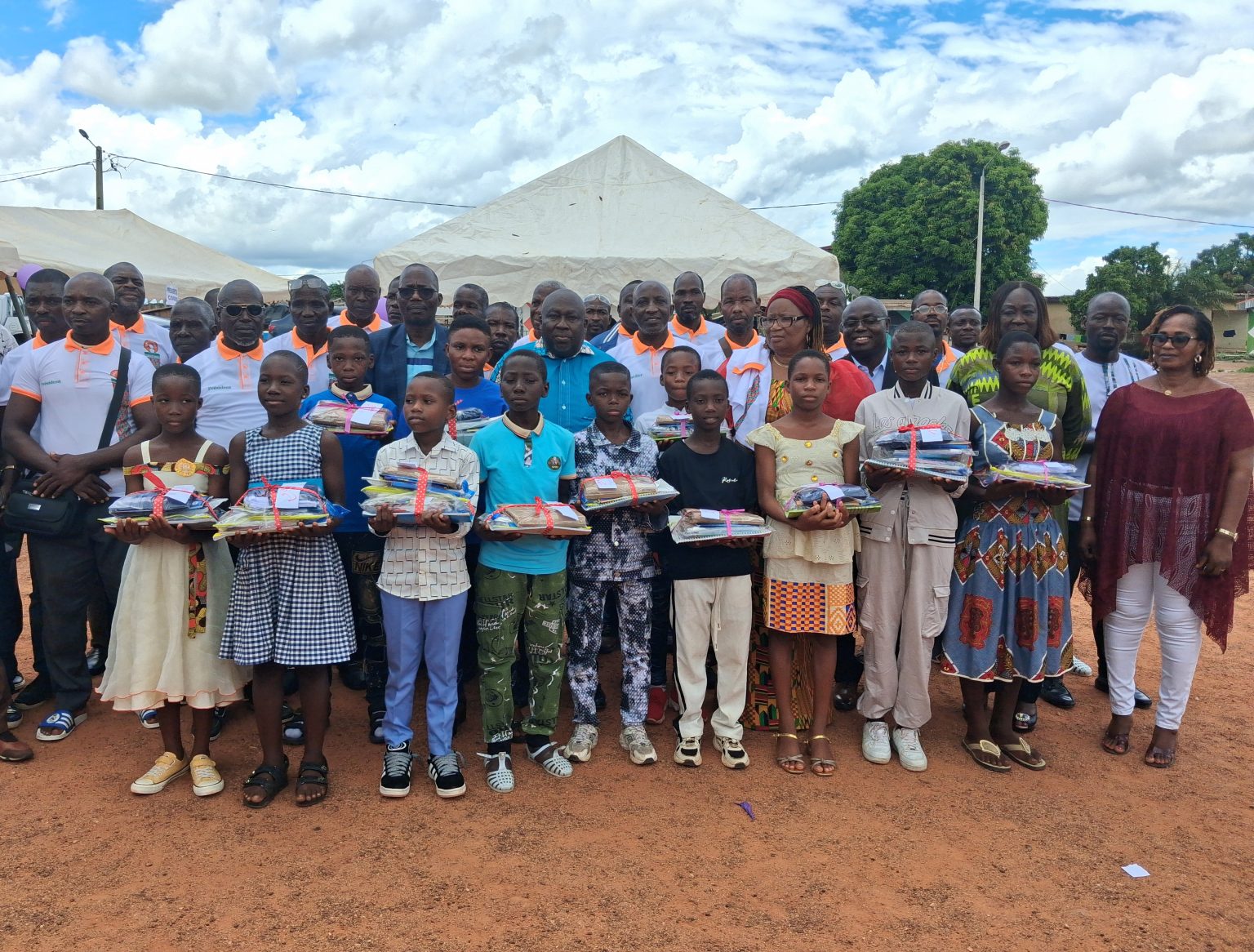 Côte d’Ivoire-AIP/ L’union des COGES de l’IEPP Bouaflé sud récompense les élèves majors