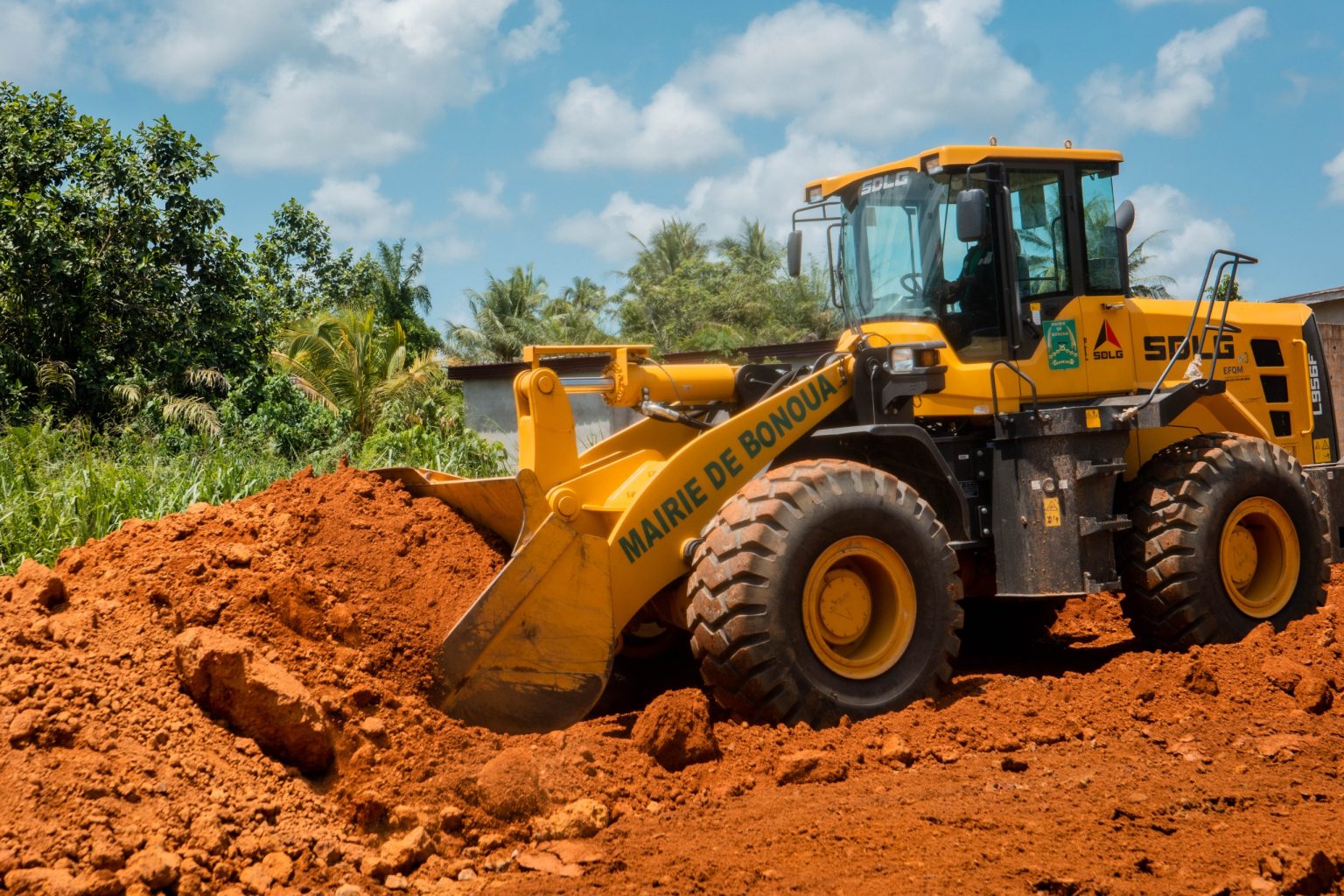 Côte d’Ivoire-AIP/ Des travaux de rechargement et de réhabilitation de la voirie en cours à Bonoua