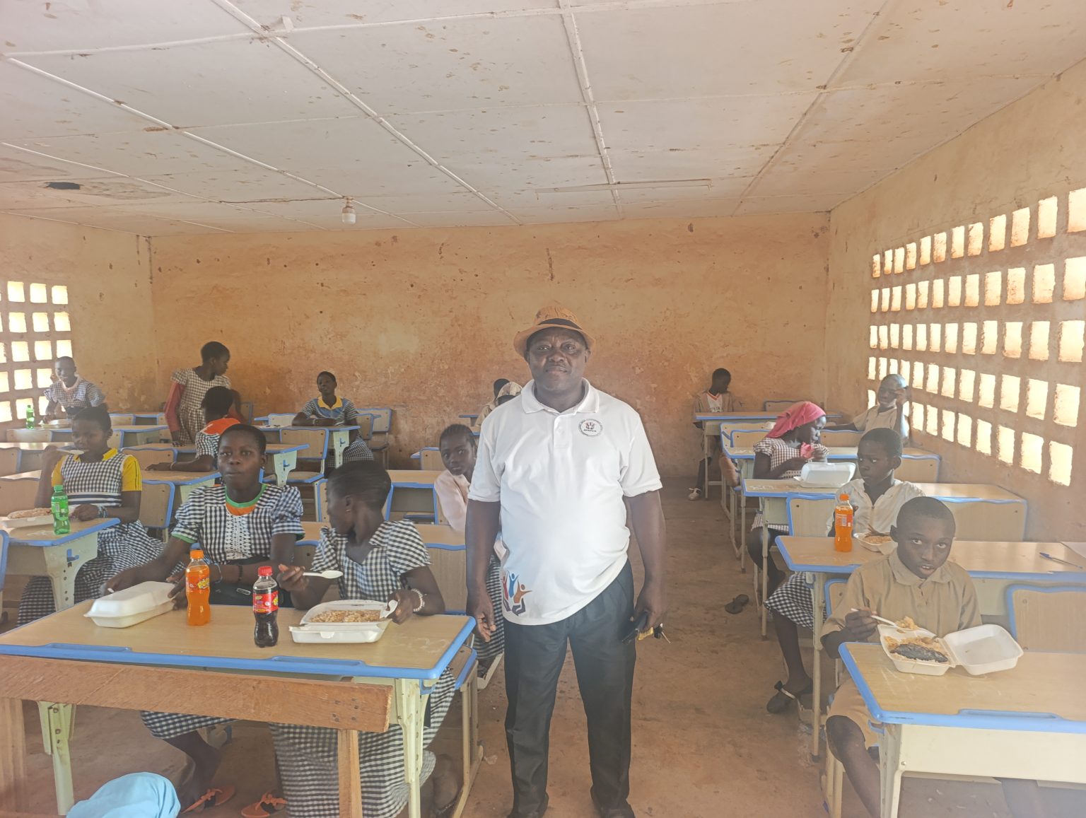 Côte d’Ivoire-AIP/ CEPE 2026: l’amicale des fonctionnaires et agents de l’Etat offre un repas aux élèves de Kasséré