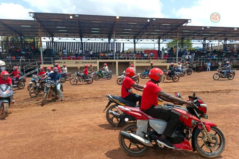 Côte d’Ivoire-AIP/Prévention routière : 1500 motocyclistes sensibilisés et équipés à Man