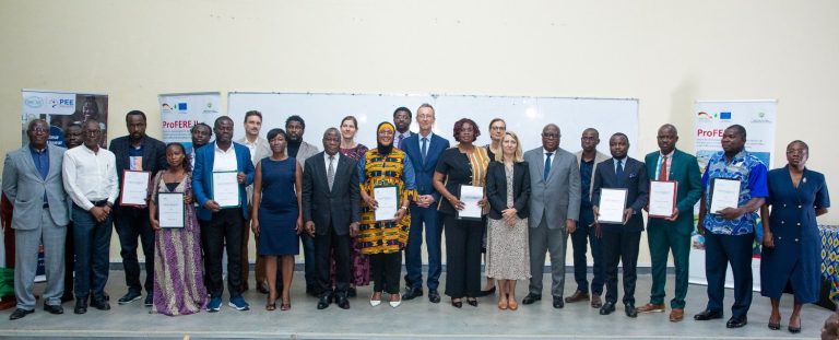 Côte d’Ivoire-AIP/ Énergies renouvelables : universités et entreprises unissent leurs forces pour former les compétences de la transition énergétique