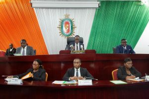 Côte d’Ivoire-AIP/ Le ministre Amédé Kouakou expose les défis de l’accès à l’eau potable devant le CESEC