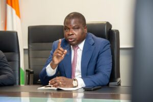 Côte d’Ivoire-AIP/ Gestion des déchets à Abidjan: Amédé Kouakou donne 72 heures aux opérateurs pour rétablir la situation