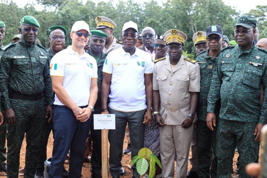 Côte d’Ivoire-AIP/ Le ministre Assahoré lance la campagne de reboisement 2026 du projet de restauration des forêts classées
