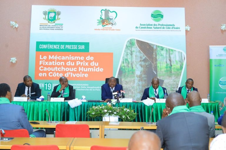 Côte d’Ivoire-AIP/ Les responsables de la filière hévéa expliquent le nouveau mécanisme de fixation des prix du caoutchouc naturel