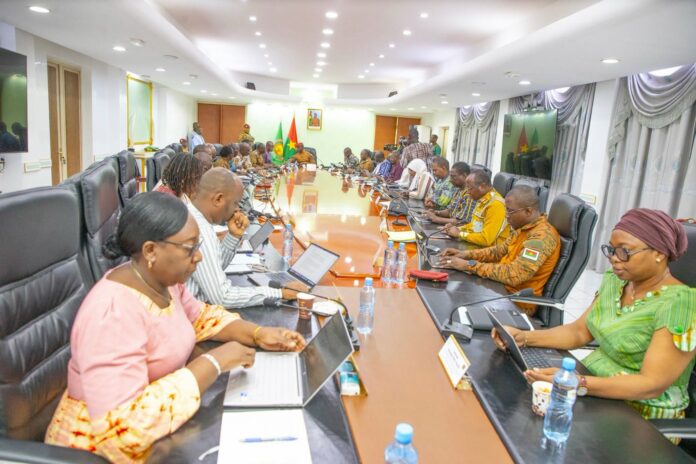 Côte d'Ivoire-AIP/ Inter/  Burkina Faso : une autorisation ministérielle désormais exigée pour les étudiants désirant étudier à l'étranger