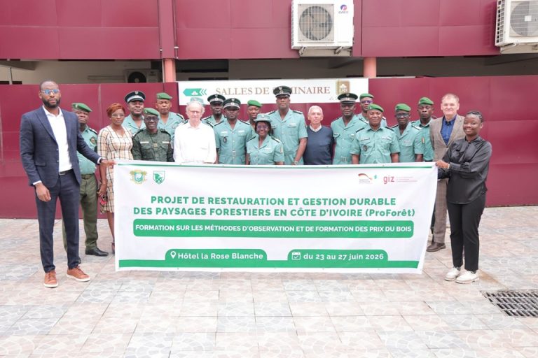 Côte d’Ivoire-AIP/ Le ministère des Eaux et Forêts forme ses agents à la mise en place de l’Observatoire du prix du bois