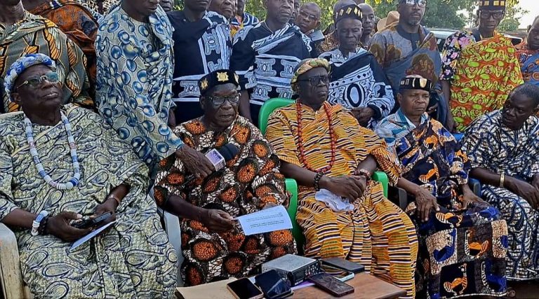 Côte d’Ivoire-AIP/ Droit de réponse des chefs traditionnels de Diabo et Languibonou au ministre Jacques Assahoré Konan