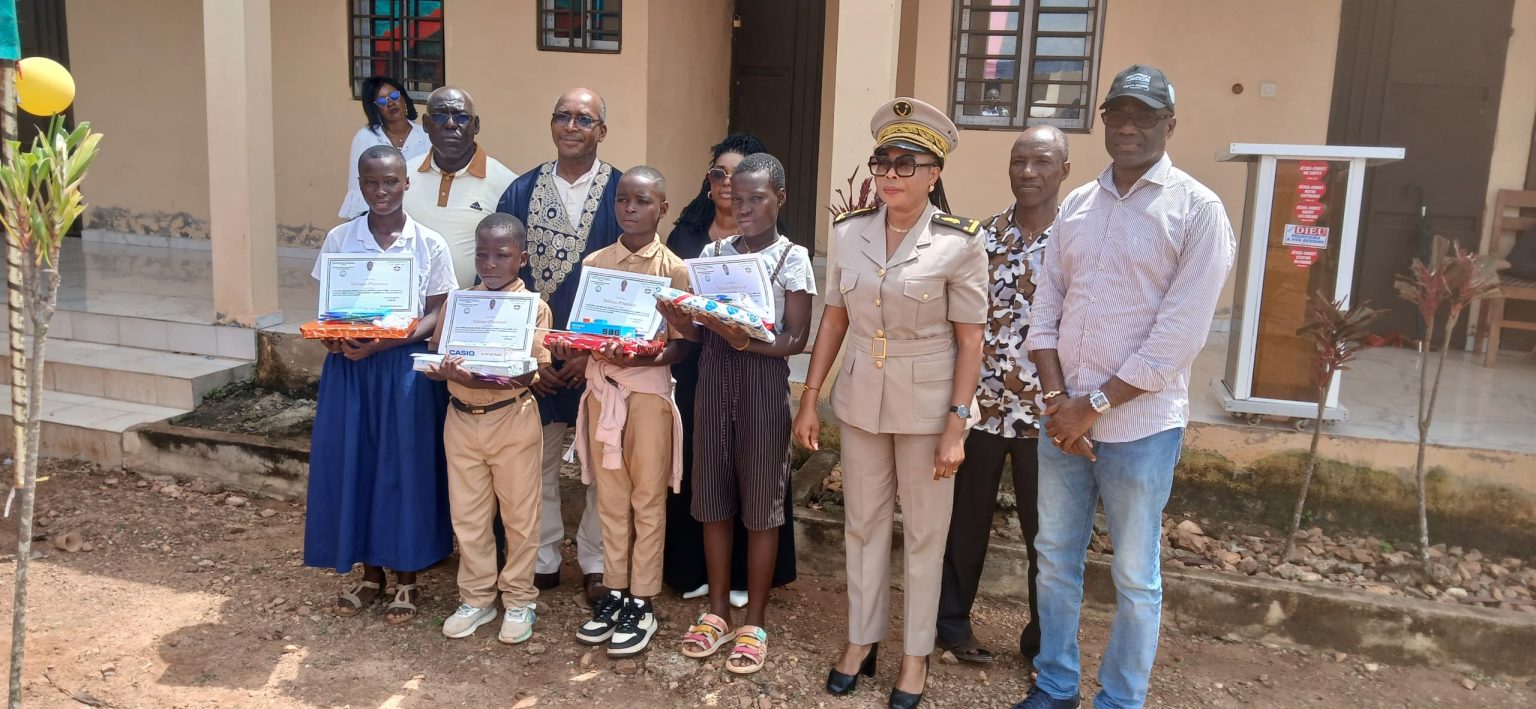 Côte d’Ivoire-AIP/ Le collège Mony Beugré de Binao récompense ses meilleurs élèves Meilleurs élèves du collège moderne Mony Beugré François de Binao