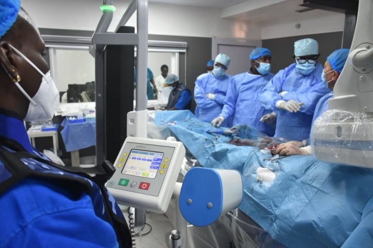 Côte d’Ivoire-AIP/ L’Institut de cardiologie d’Abidjan réalise une première nationale en chirurgie valvulaire percutanée