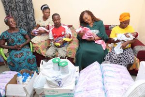 Côte d’Ivoire-AIP/ Le gouvernement apporte son soutien à des familles vulnérables d’Abobo et Yopougon
