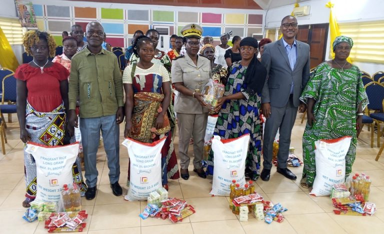 Côte d’Ivoire-AIP/ Action sociale : 60 bénéficiaires de la Popote familiale dans le Cavally reçoivent leurs kits alimentaires