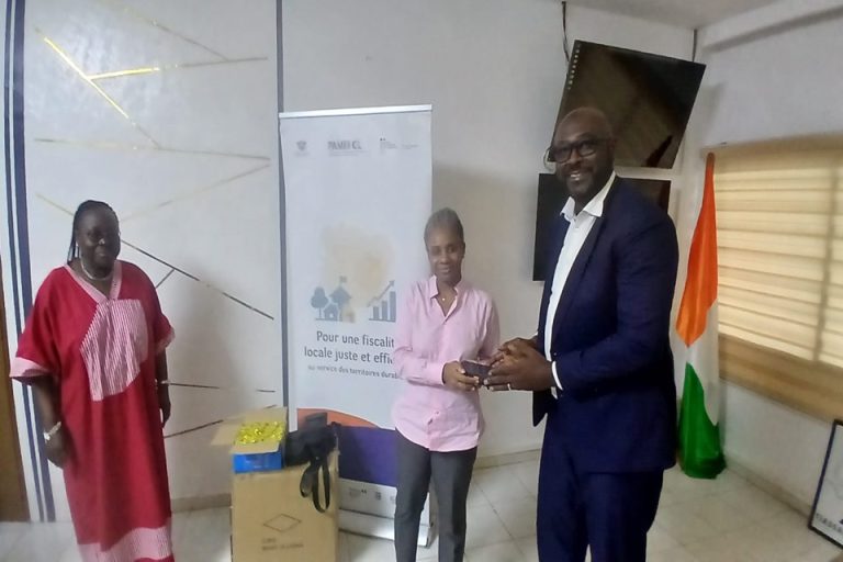 Côte d’Ivoire-AIP/ La mairie de Tiassalé se dote d’un outil numérique pour la collecte des taxes municipales