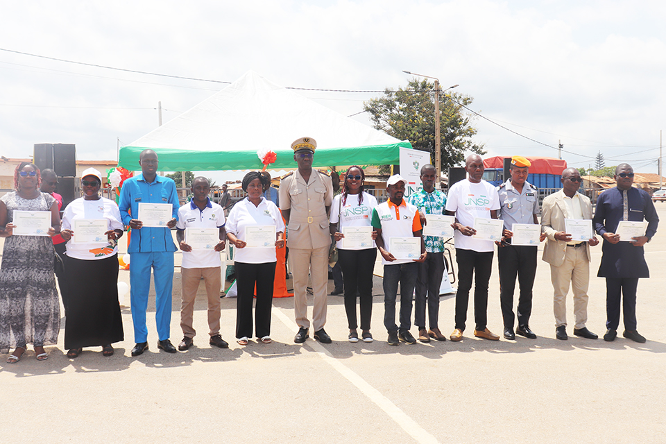 Côte d'Ivoire-AIP / JNSP 2026 : soixante-quinze fonctionnaires de la Marahoué reçoivent des distinctions à Bouaflé